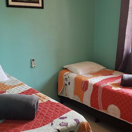 Casa De 2 Quartos No Centro De Bombinhas Bagian luar foto